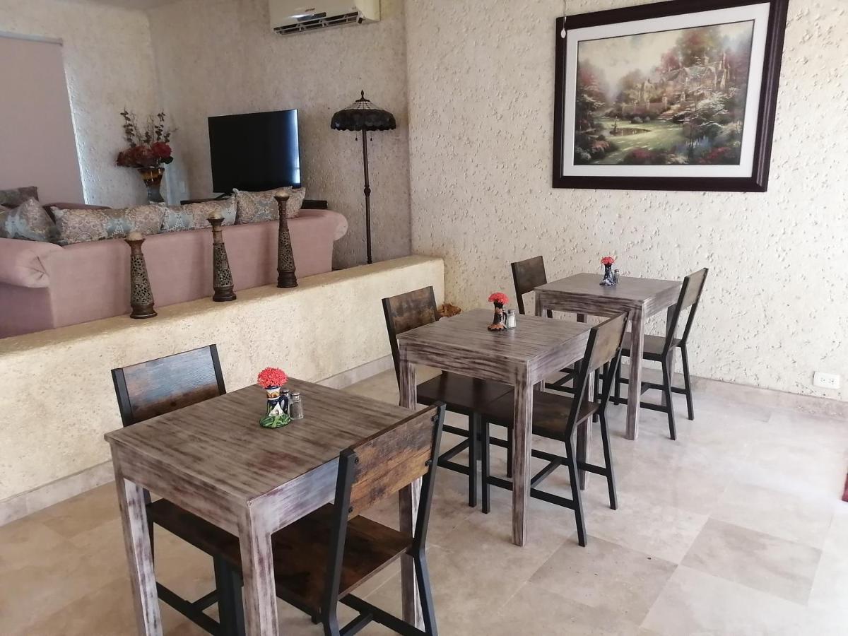 Casa Dahlia 2 Bed & Breakfast Mazatlán Exterior foto